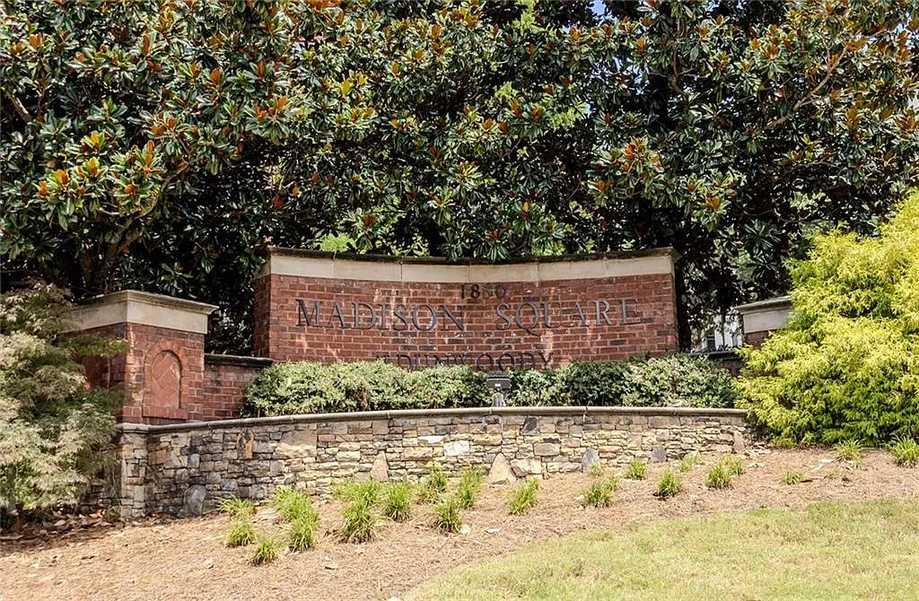 1 bed, 1.0 bath, 752 sqft, $1,750 — Photo 1