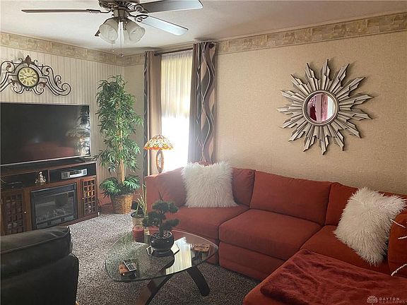 4th image of 2156 Lodell Ave