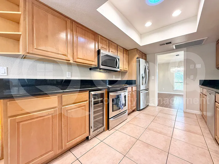 1915 E Buena Vista Dr — Photo 13