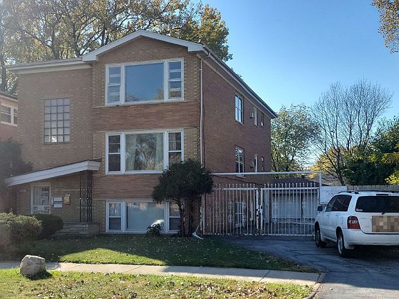 2nd image of 15210 Woodlawn Ave
