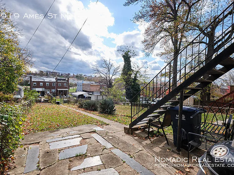 3919 Ames St NE — Photo 28