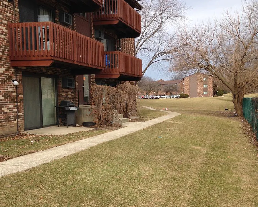 7803 Woodward Ave #1B