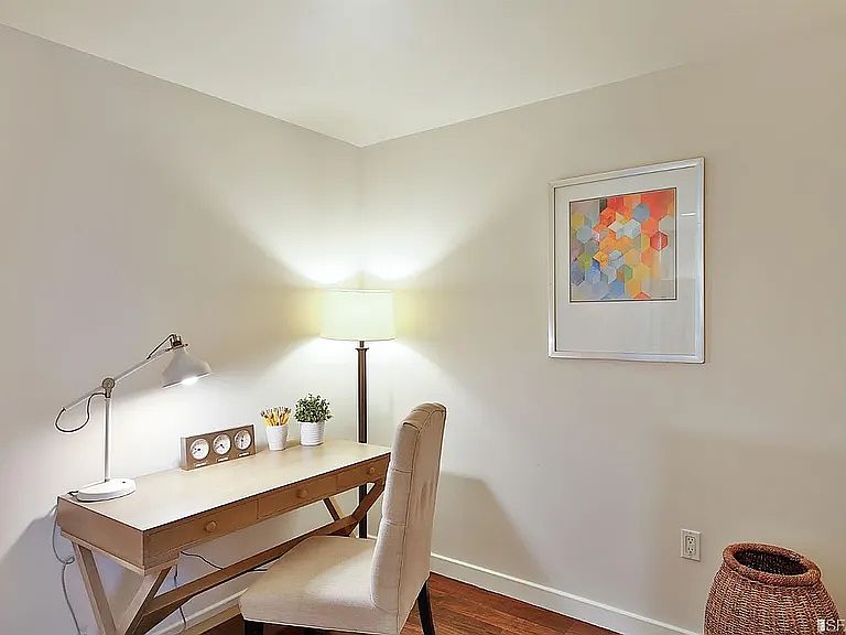 1st image of 250 King St Unit 656