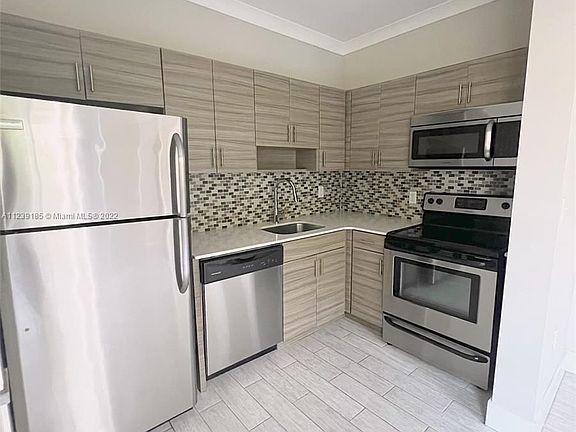 2nd image of 115 Menores Ave #3