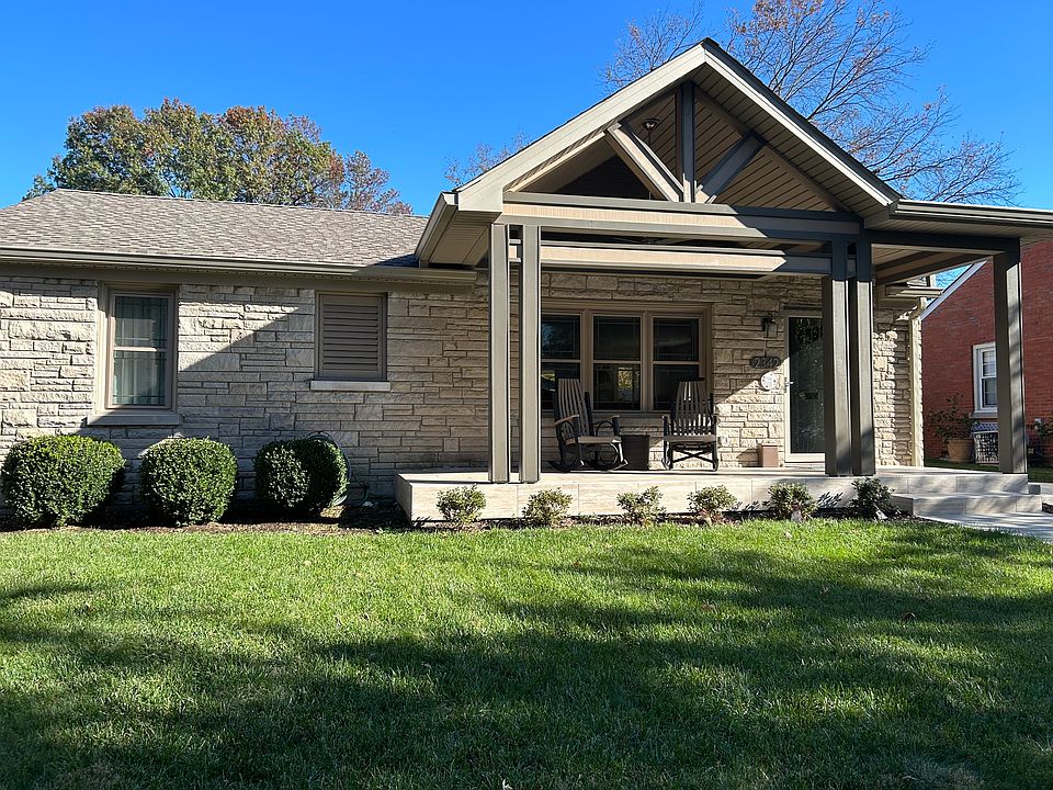 1st image of 2342 Maplewood Dr