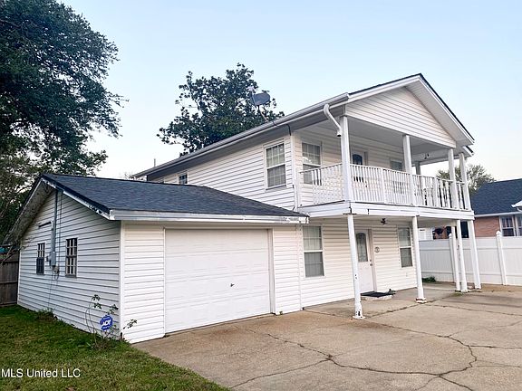 2nd image of 119 Dampeer St