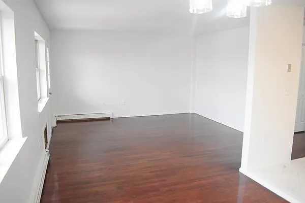 Rented by NY Space Finders Inc. | media 27