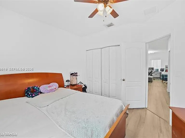 3160 NE 1st Dr #3160 — Photo 23