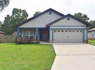 29 Benton Blvd, Freeport, FL 32439