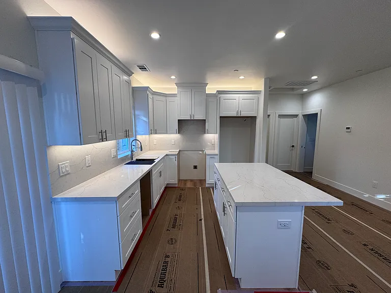 1577 Cottonwood Dr #A — Photo 3
