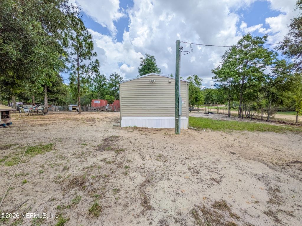 116 LONDON Avenue, Interlachen, FL - View 5