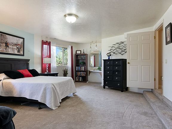 4th image of 1855 S Alta Vista Dr