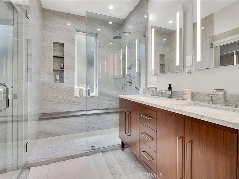 15 Lantana Pl #A — Photo 17