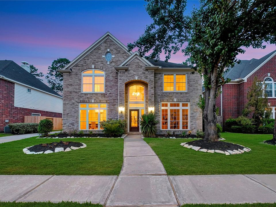 1st image of 15923 Hurstfield Pointe Dr
