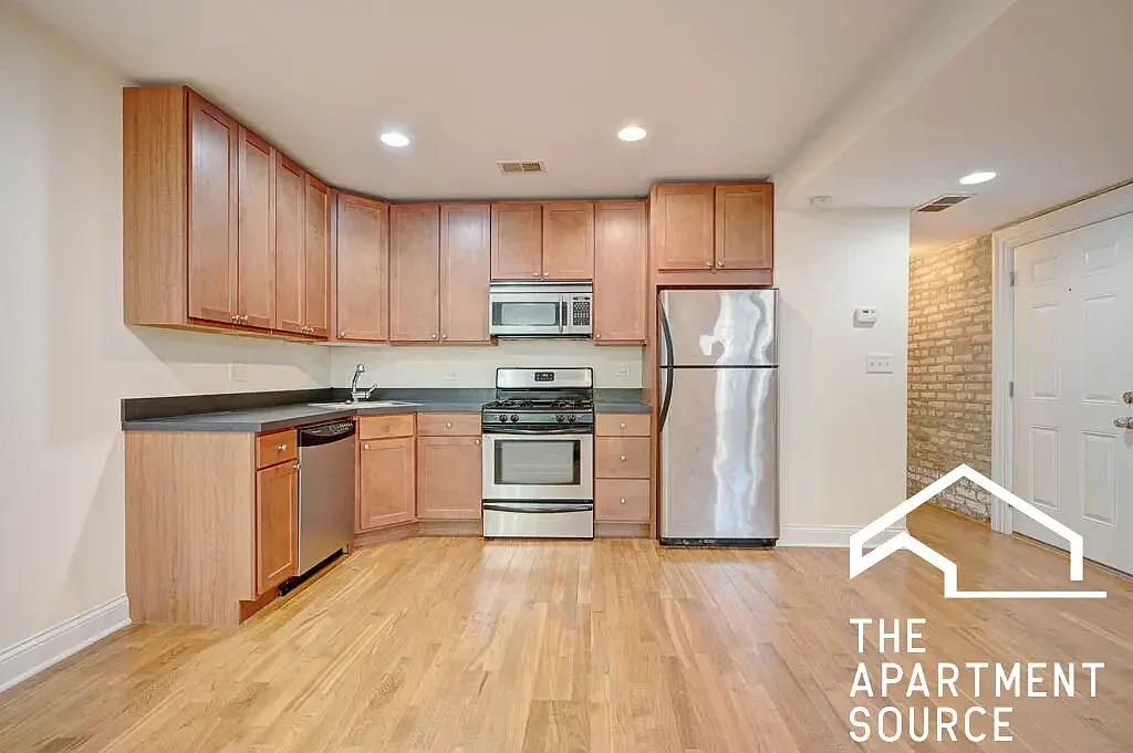 2 bed, 1050 sqft, $2,795 — Photo 3