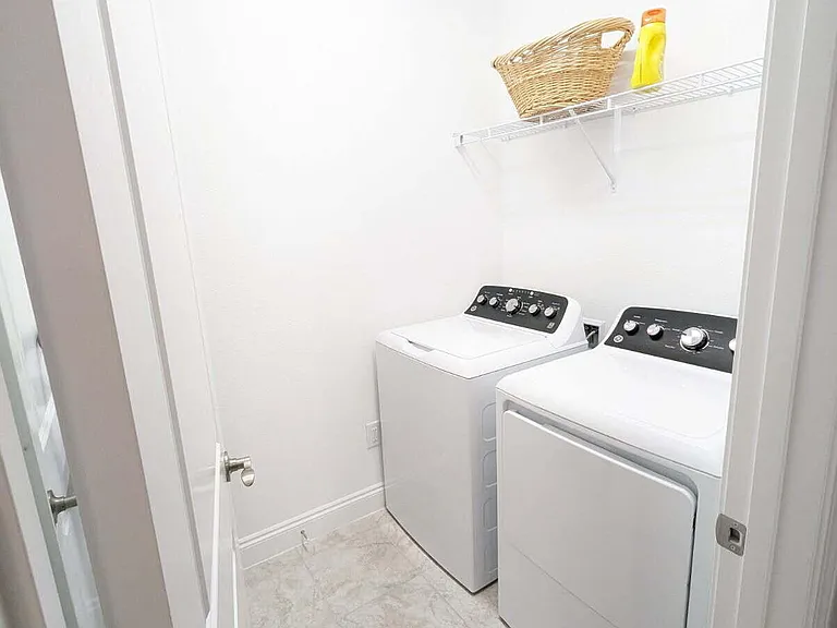 8806 Attitude Ave — Photo 20