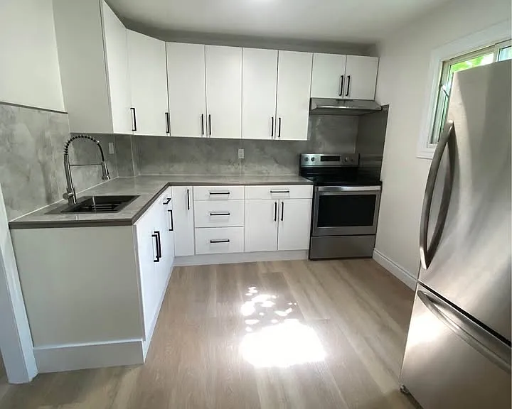 165 College Ave N #3 — Photo 1