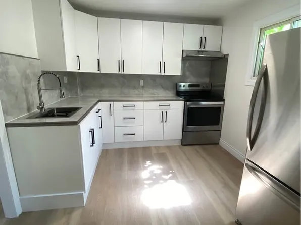 165 College Ave N #3, Sarnia, ON N7T 6B2