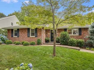 18 Woodland St, Huntington, NY 11743