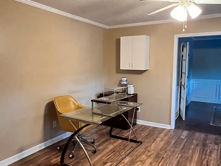 611 Chandler Ct — Photo 23