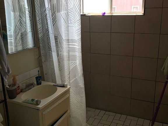 5th image of 1400 S Bonnie Brae St APT 12