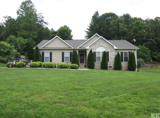 4184 Lindsay St, Lenoir, NC 28645