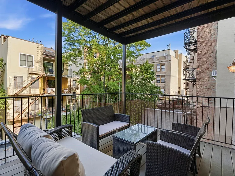 416 Grand St #3B — Photo 10