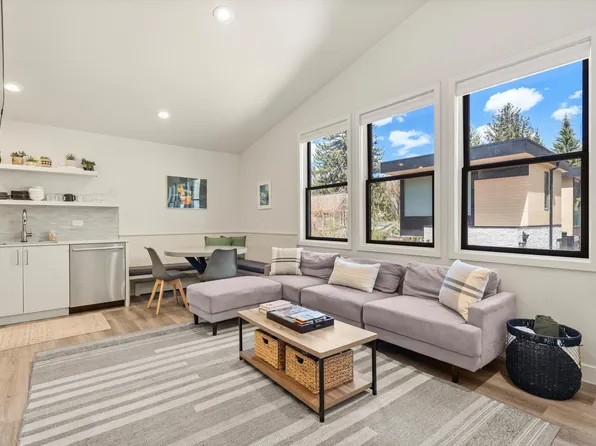 220 W Main St APT 210, Aspen, CO 81611