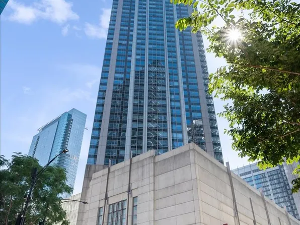 512 N McClurg Ct APT 3812, Chicago, IL 60611
