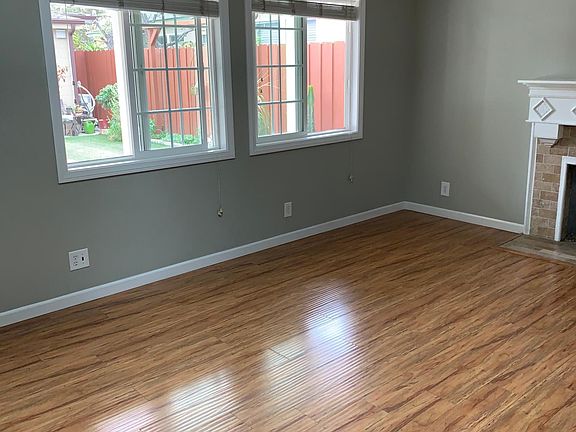 3rd image of 1239 N Kenwood St #1239