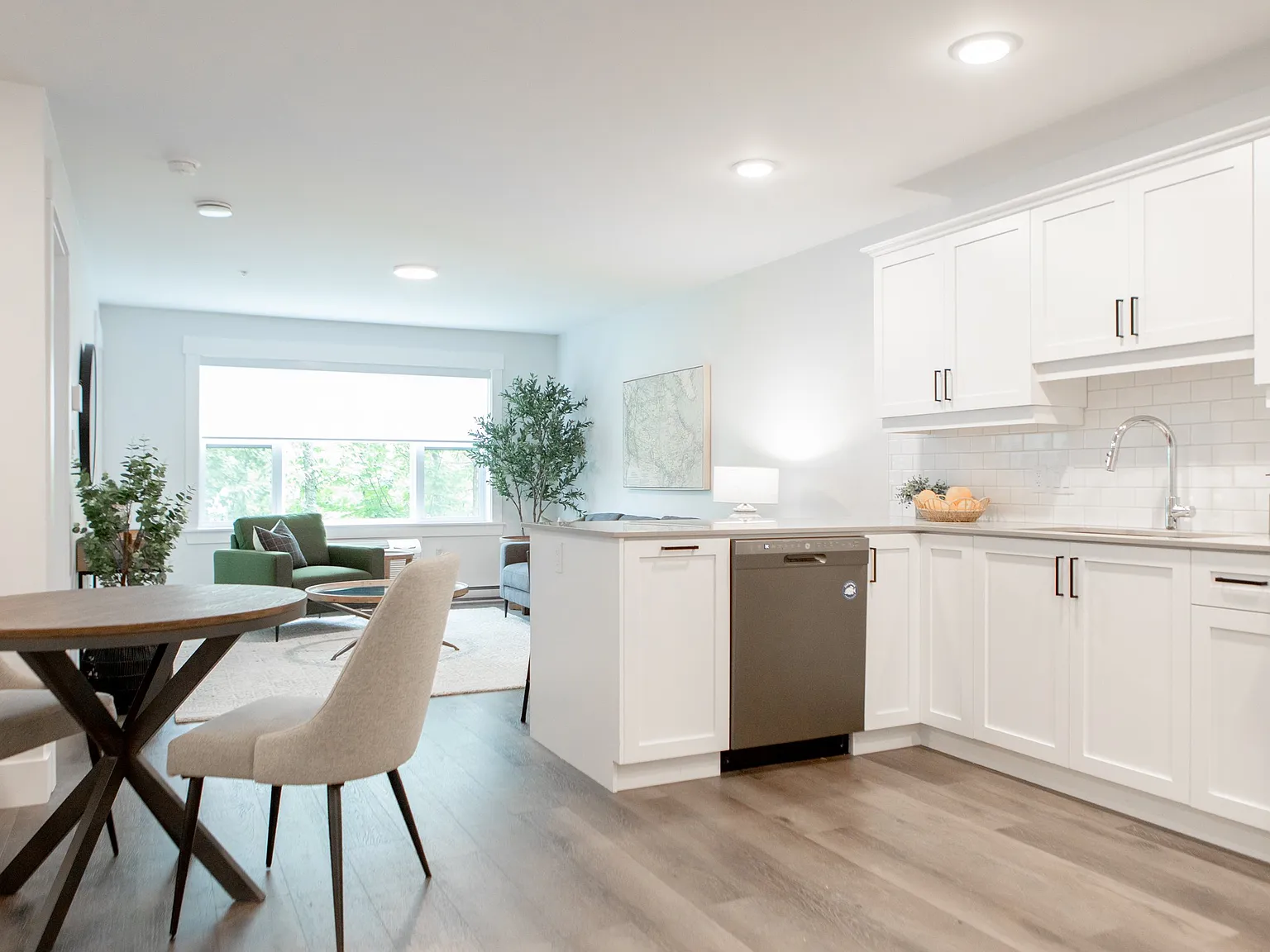 1 bed, 650 sqft, $1,745 — Photo 3