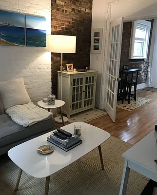 Rented by LJ Sloane Management | media 28