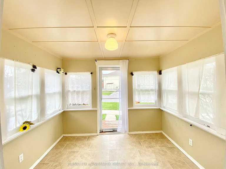140 Vale Ave — Photo 4