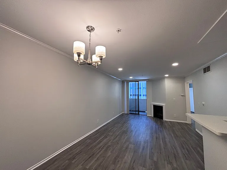 1223 Federal Ave — Photo 20