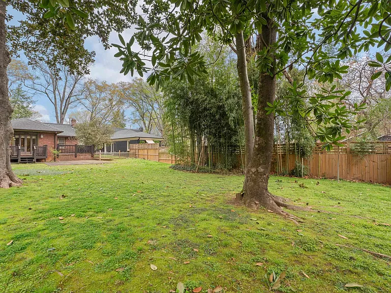309 Randall St — Photo 34