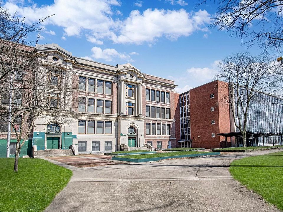 1st image of 5913 Germantown Ave #101