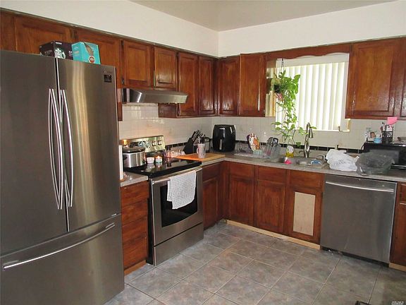 2nd image of 43 Pineaire Ave