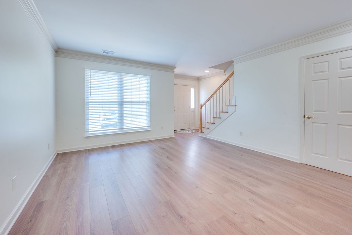 next background image