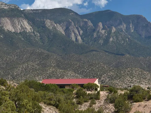 33 Yucca Ln, Placitas, NM 87043