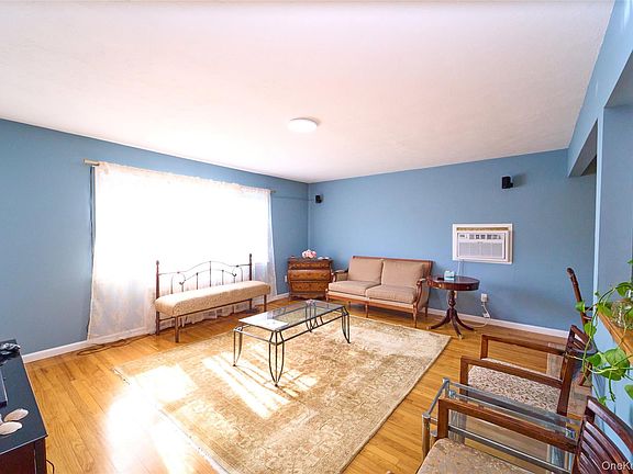 3rd image of 12 Goeller Avenue