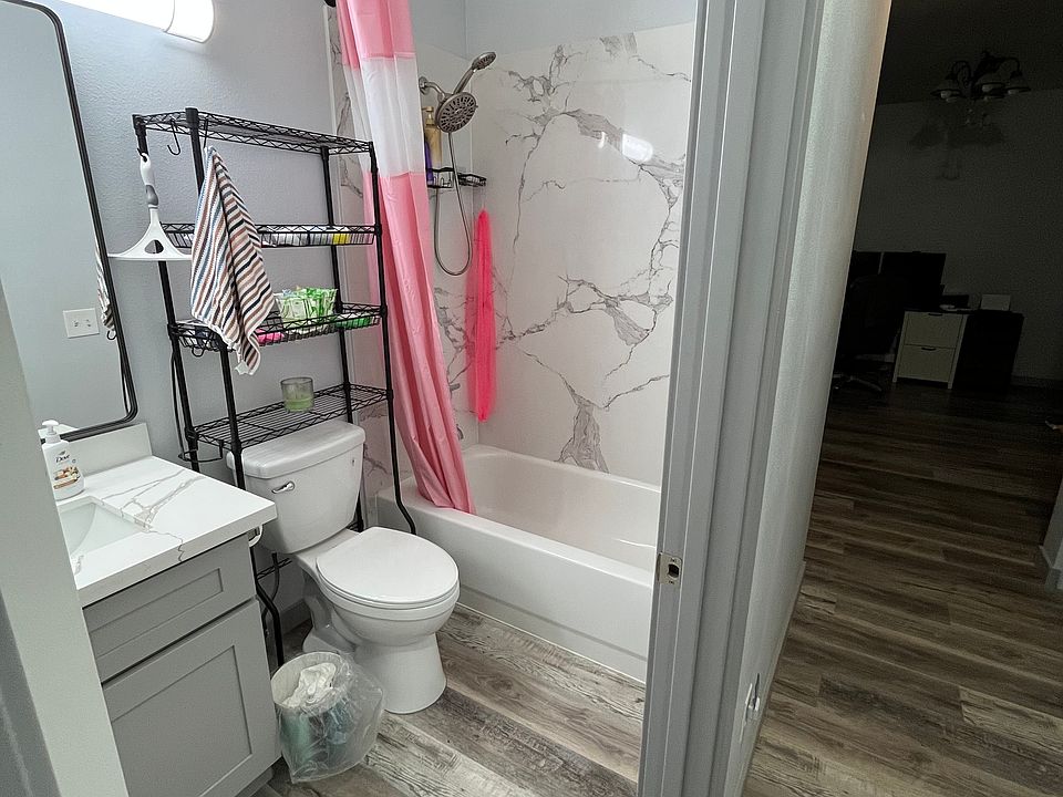 2nd image of 5400 Harbour Pointe Blvd