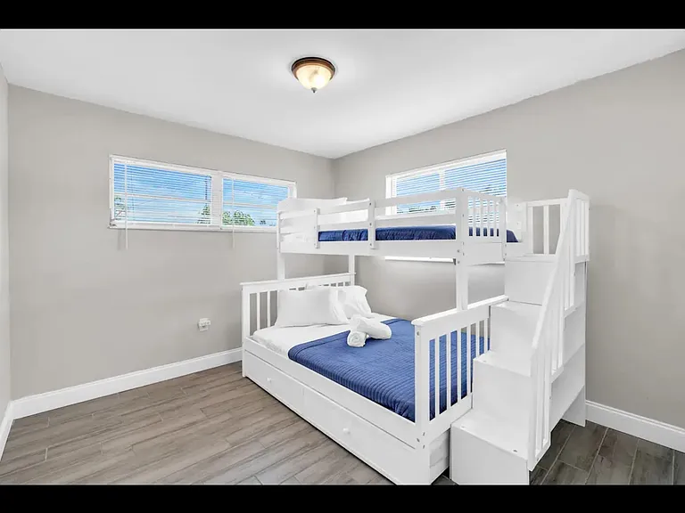 1731 Coral Point Dr — Photo 18