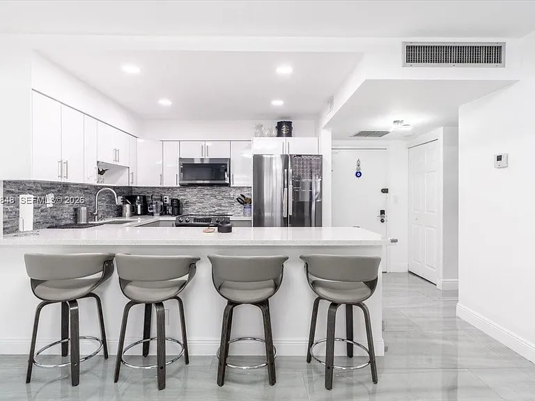 600 Three Islands Blvd #1413 — Photo 4