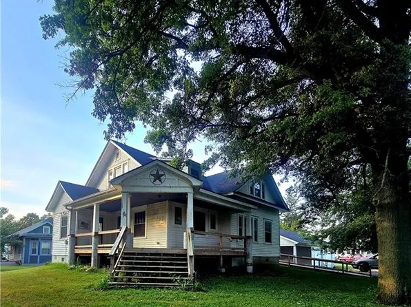 302 S Williams St, Craig, MO 64437