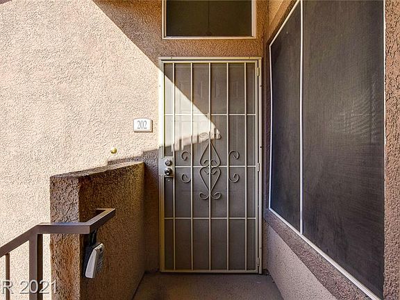 4th image of 3545 Cactus Shadow St Unit 202