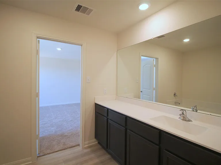 8031 Vacek Meadows Loop — Photo 15