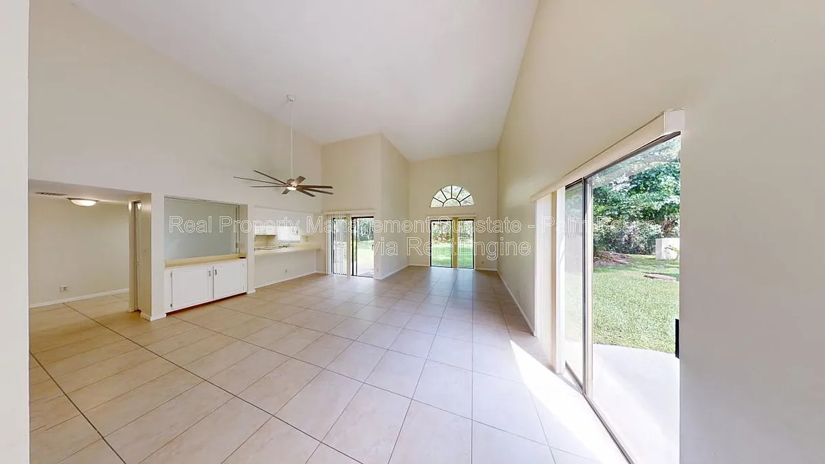 Building Photo - 3149 Kingswood Ter