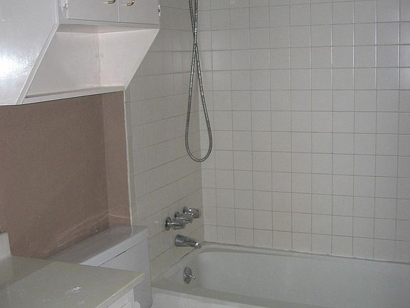 4th image of 8404 Alabama Dr