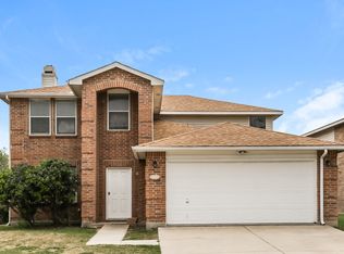1824 Lariat Dr, Justin, TX 76247