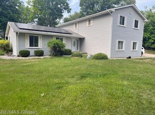 2155 Hummer Lake Rd, Ortonville, MI 48462